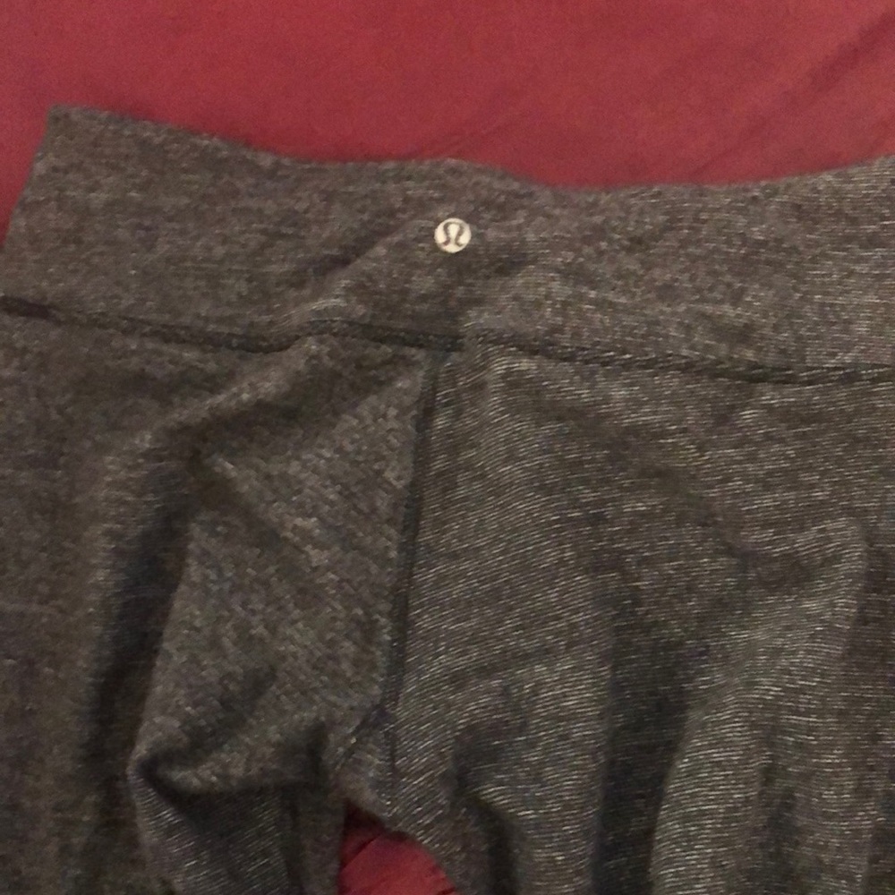 Lululemon leggings black and gray